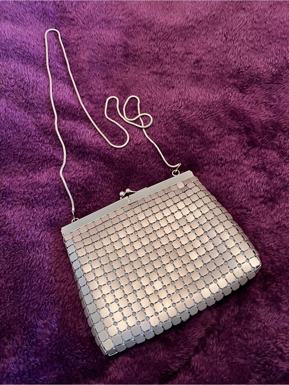 Vintage Gold Metal Mesh Chainmail Evening Bag Kiss Lock Crossbody Clutch